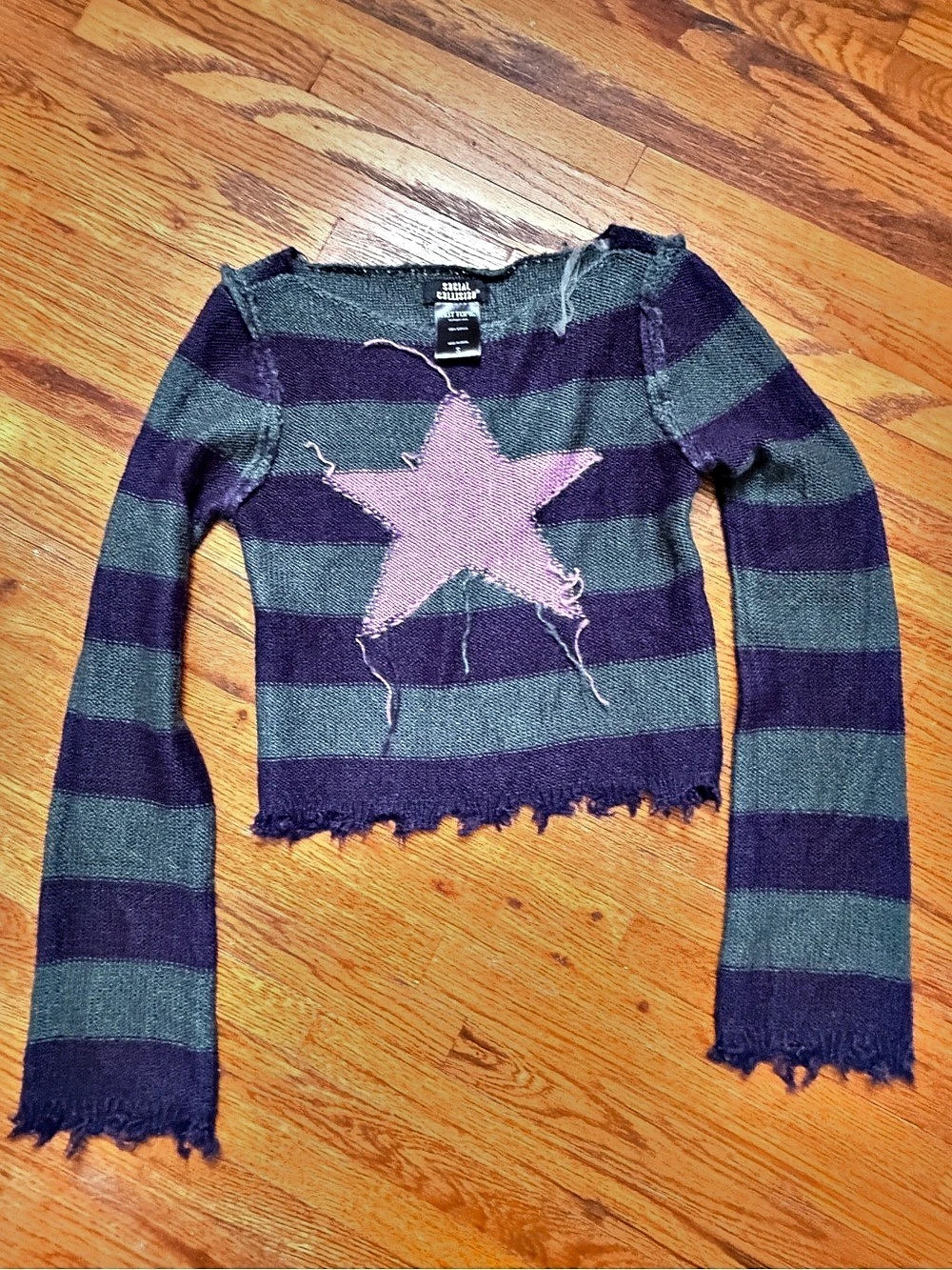 Social Collision Striped Star Sweater in Purple & Blue Size Small